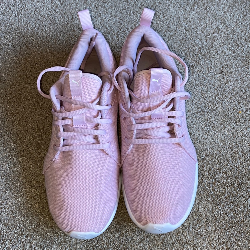 Puma tennis shoes